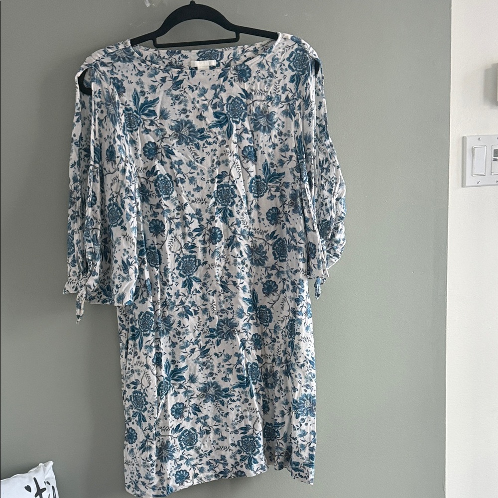 H&M Blue and White Floral Dress